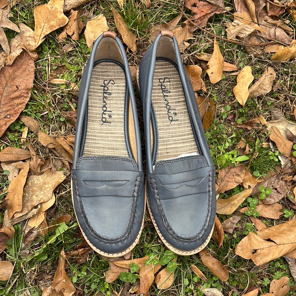 Splendid Gray Leather Loafers